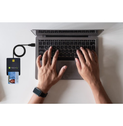 Techly Czytnik kart Smart Card USB-C