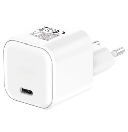 Biała ładowarka GaN Techly 65 W USB-C PD - widok portu, obudowy i oznaczeń technicznych
