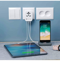 Techly Adapter podróżny wtyków zasilania EU/UK/USA ładowarka 3x USB